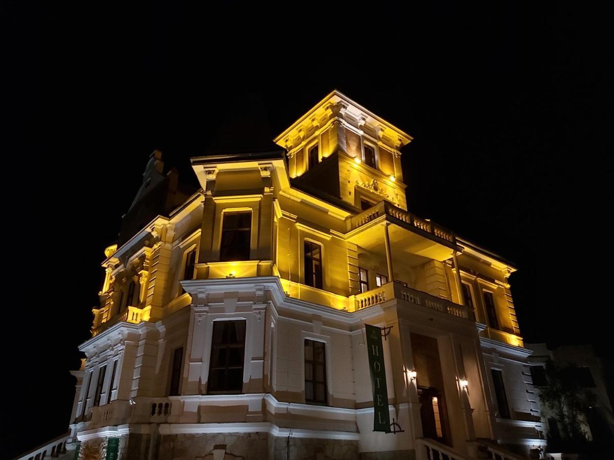 Hotel U Zamecku Cihelny Karlovy Vary Exterior photo