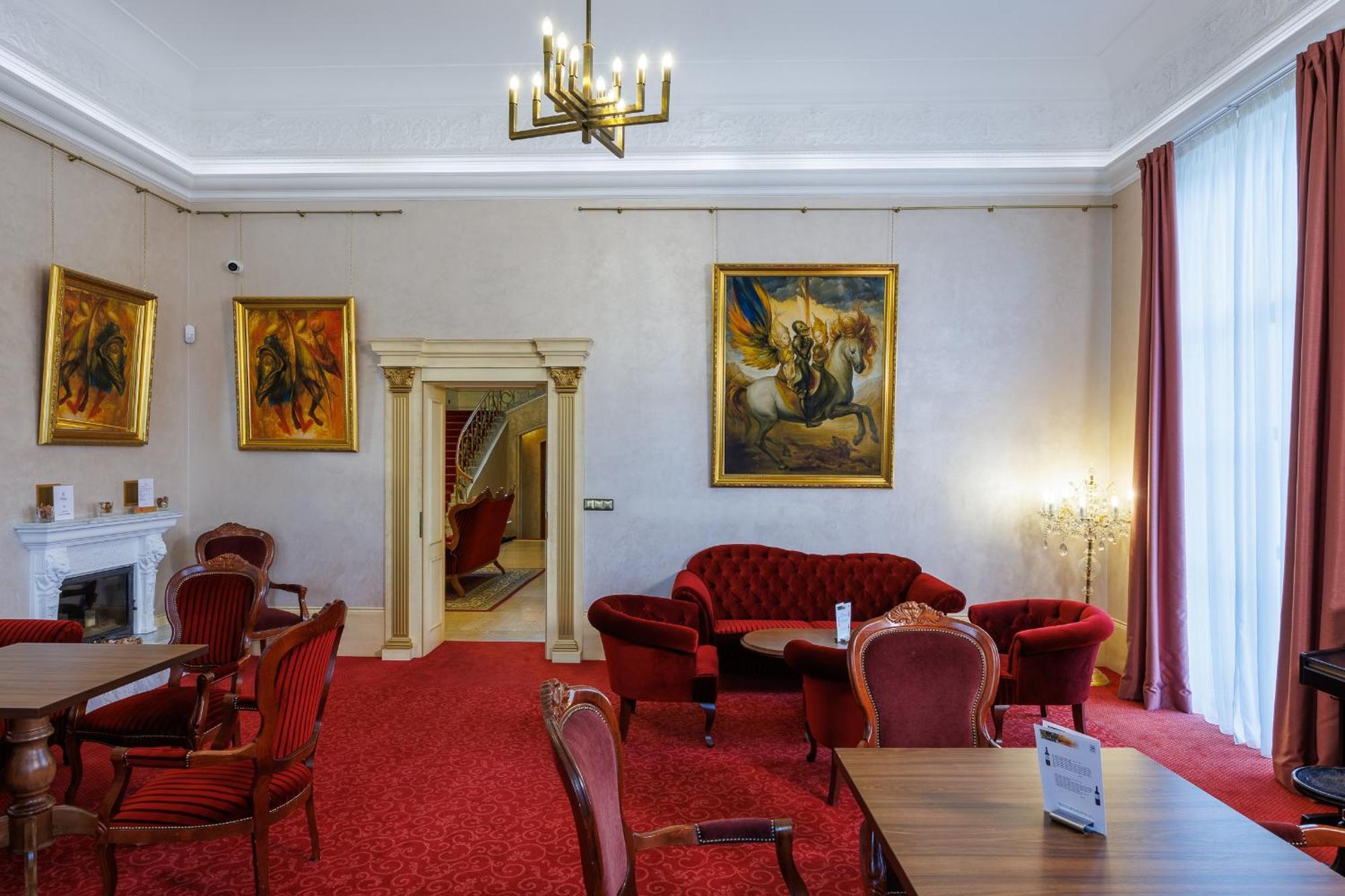 Hotel U Zamecku Cihelny Karlovy Vary Exterior photo